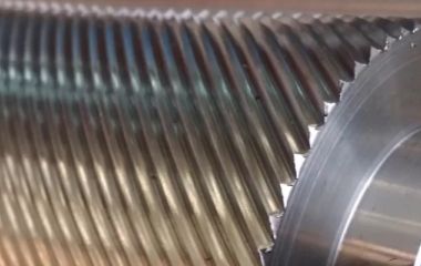 Накатка рифлений на токарном станке: настройка