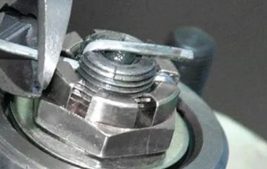 Кернение резьбовых соединений от самоотвинчивания