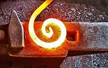 Ковка пружинной стали: особенности нагрева и закалки Ковка пружинной стали: особенности нагрева и закалки