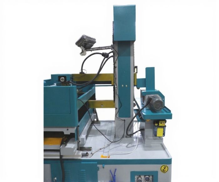 Электроэрозионный проволочно-вырезной станок DK7780-LK