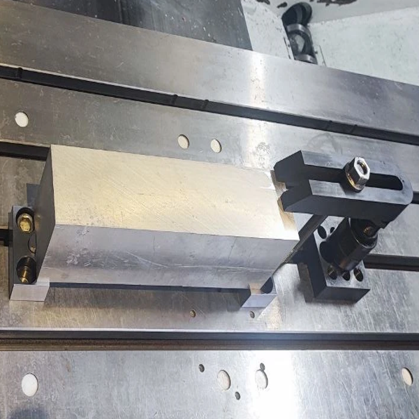 CO1.7-1240 Позиционный регулируемый упор