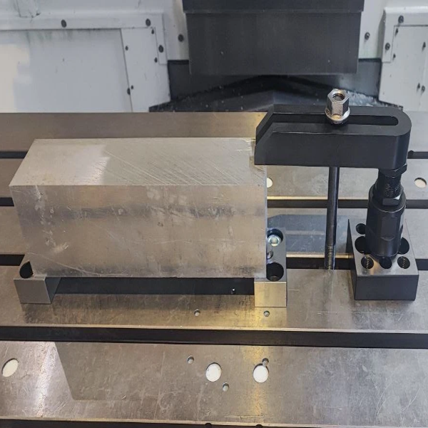 CO1.7-1240 Позиционный регулируемый упор